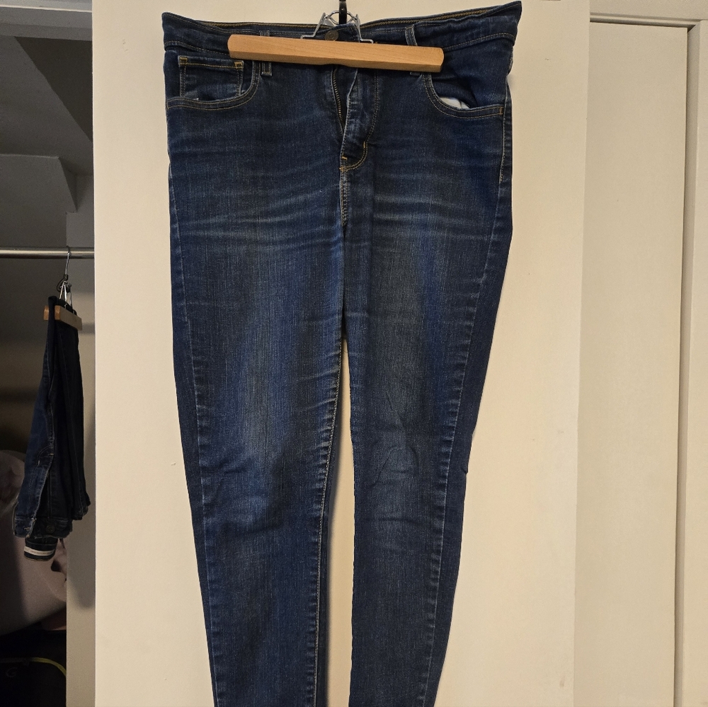 Levi's High Rise Dark Blue Skinny Jeans